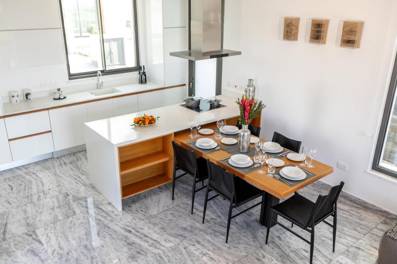 Villa Laurus 6, Walking Distance To The Beach Paphos Esterno foto